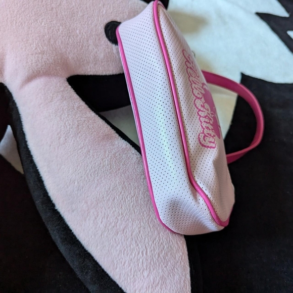 Hello kitty pink cherry purse - Picture 4 of 7